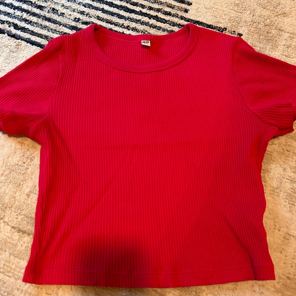 Uniqlo pink Short Sleeve Tee